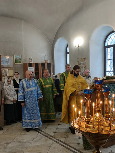 Празднование престольного праздника Николая Чудотворца, архиепископа Мир Ликийских